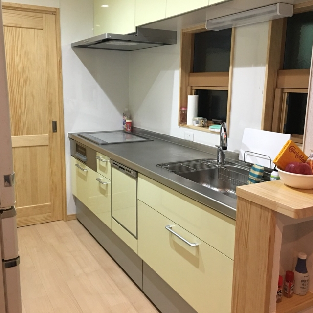 築年数のある家がここまで変わる｜無垢床と木の天井で叶えるLDKリフォーム事例