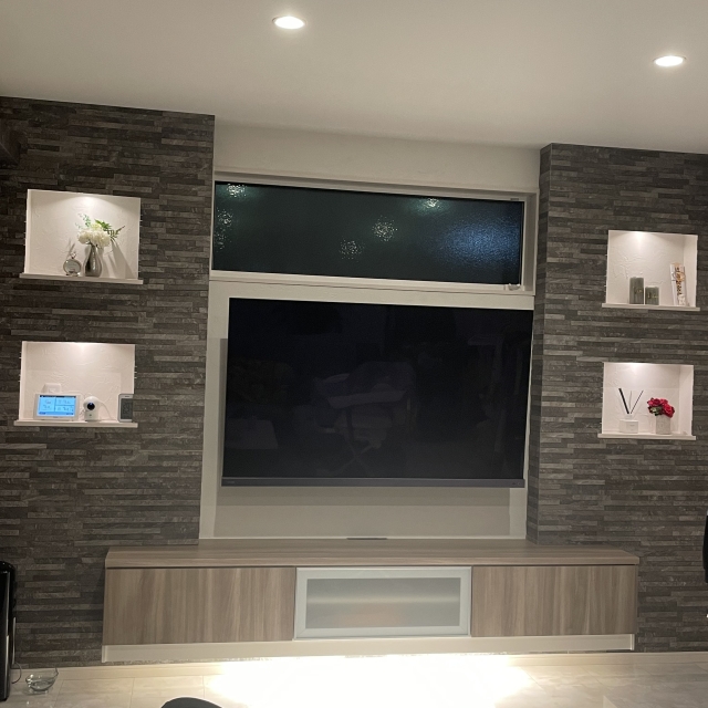 「ロボット掃除機が止まらない家へ|壁面テレビボードで実現した“浮かせるリビング”」